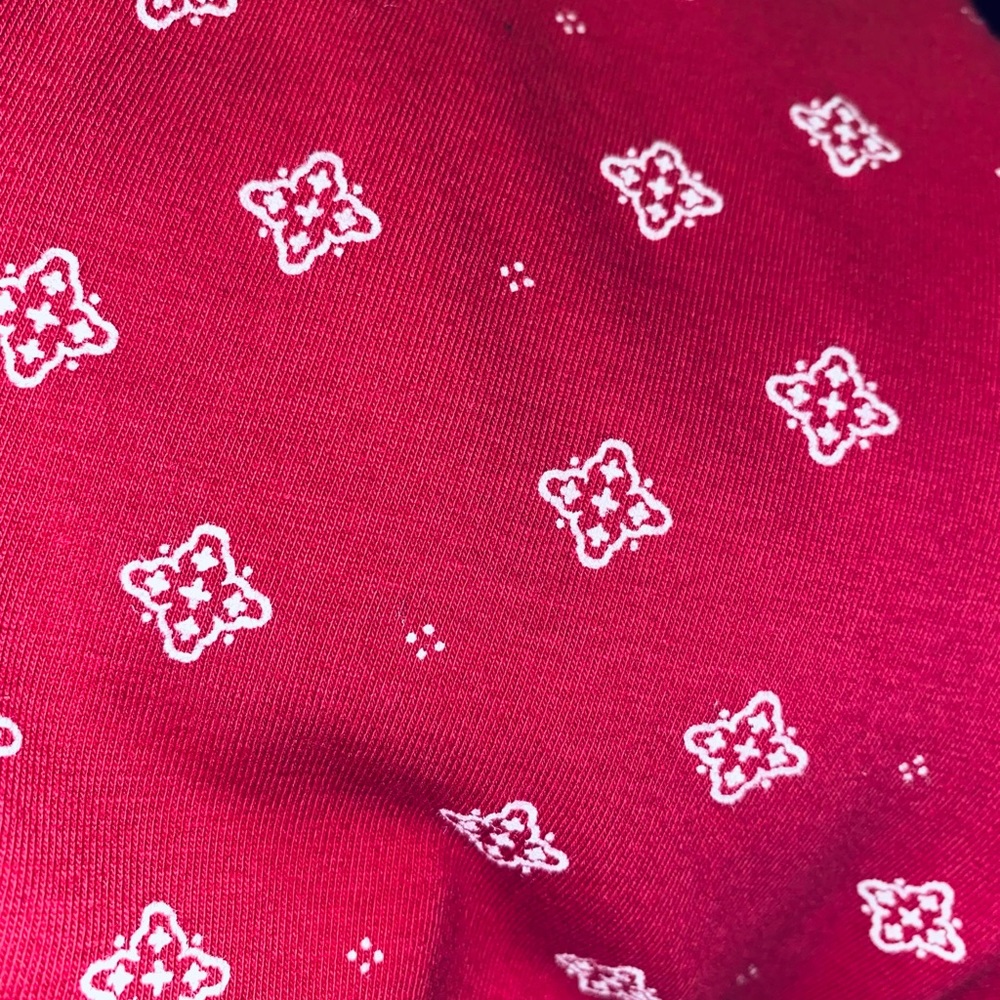 PRESWICK & MOORE VNECK TOP.  NEW - Picture 4 of 4